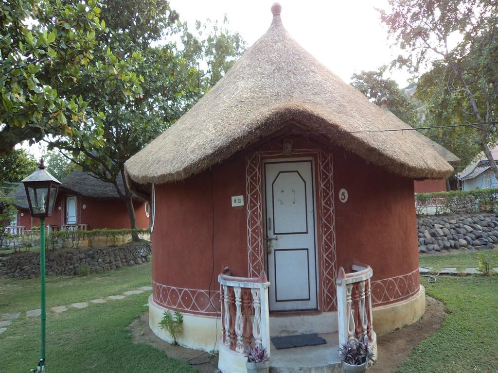 Kishkinda Heritage Resort Hampi Exterior foto